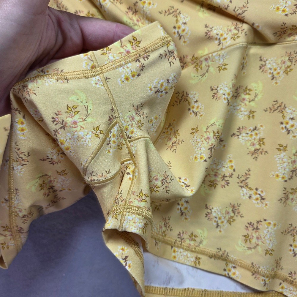 Offline by Aerie Real Me Crossover Shortie Shorts XXL Yellow Floral Activewear - Picture 4 of 9